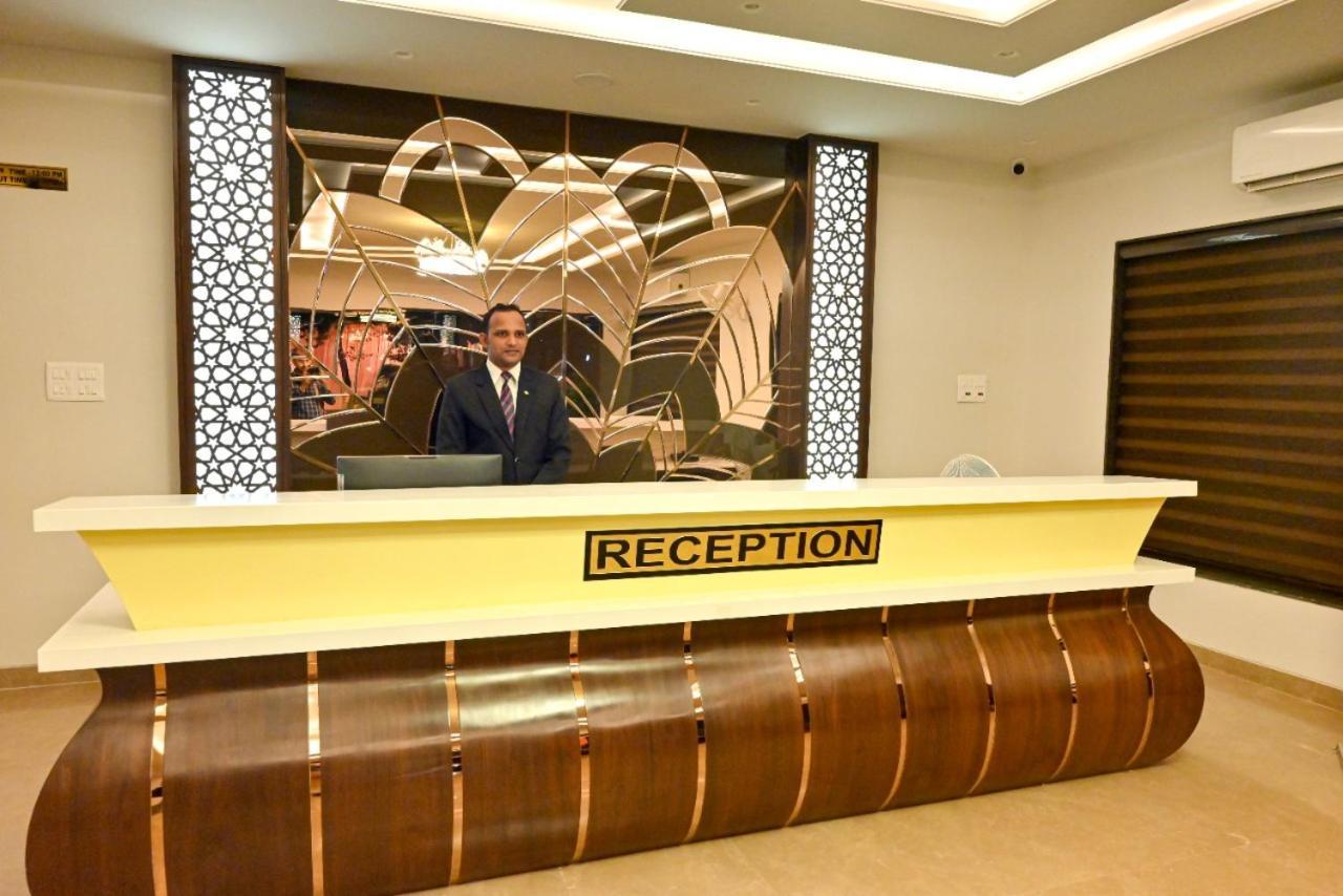 Md Farms And Resorts Mathura Esterno foto