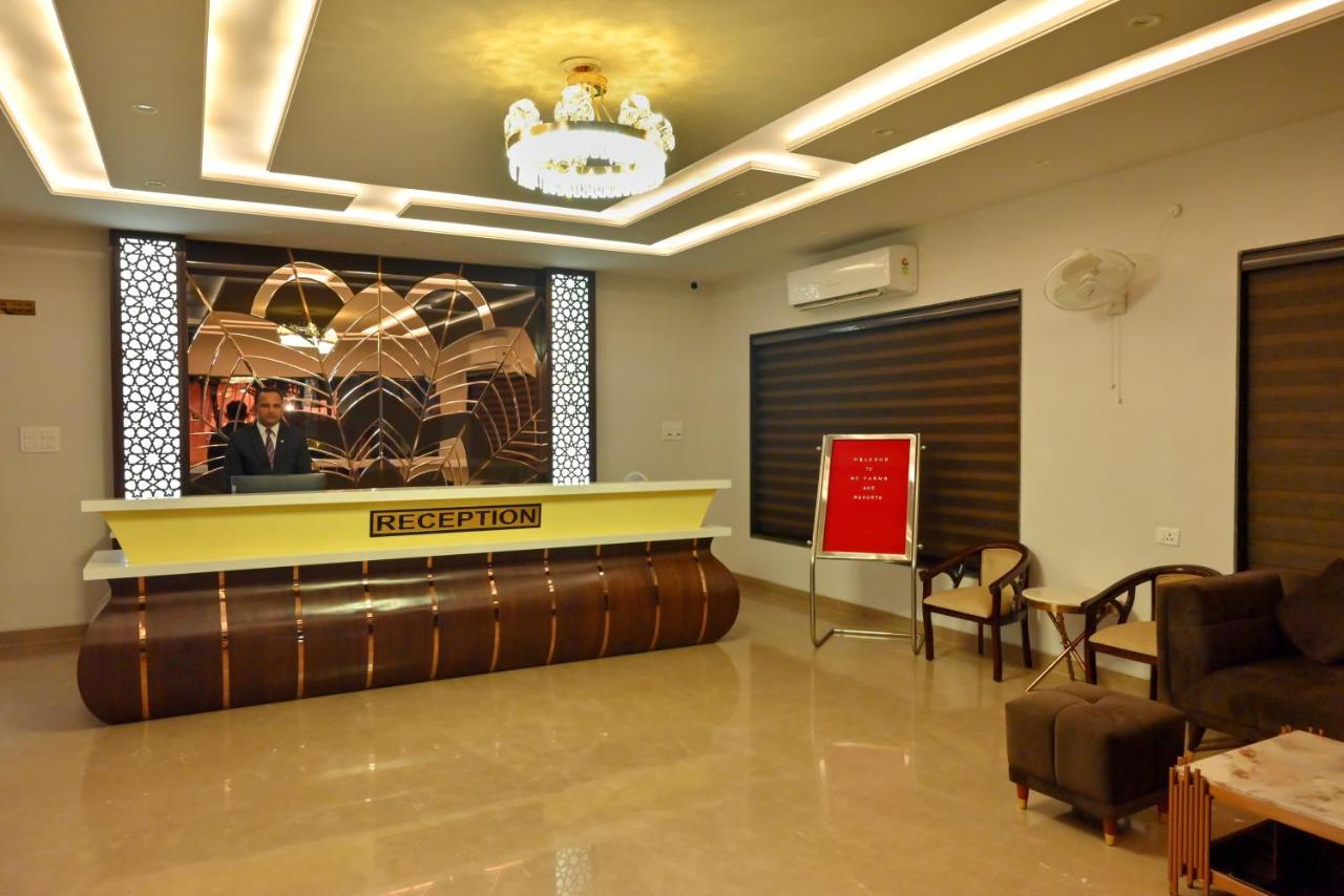 Md Farms And Resorts Mathura Esterno foto