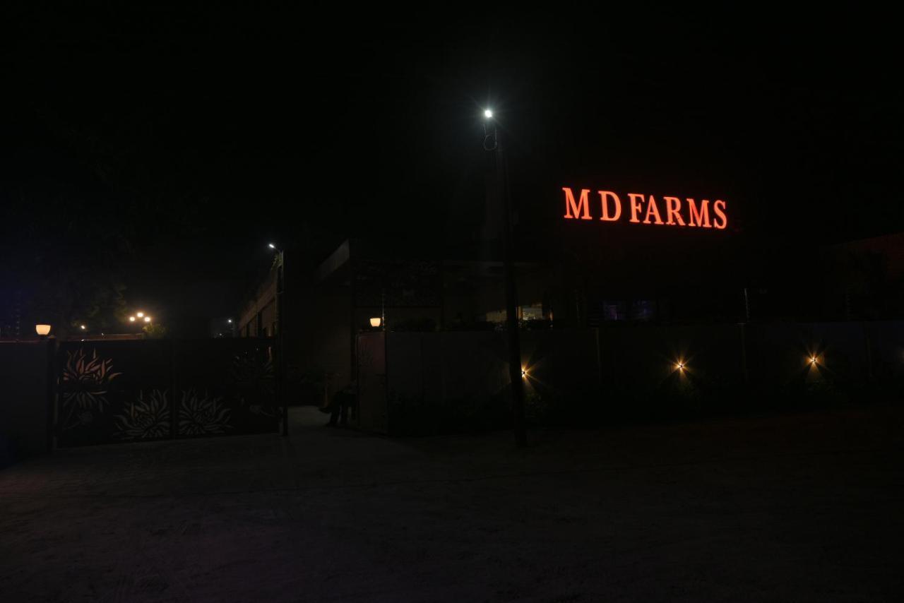 Md Farms And Resorts Mathura Esterno foto
